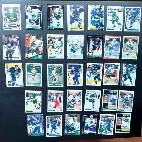 30+ Hartford Whalers Hockey Cards from the 90's - Various Sets! - Picture 1 of 3